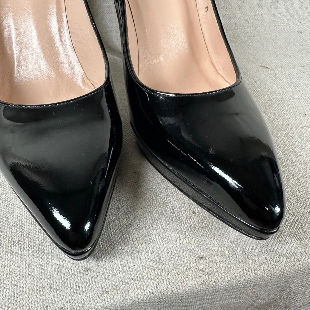 Stuart Weitzman Black Patent Leather Pointed Toe Pumps U281043 High Heel Size 8